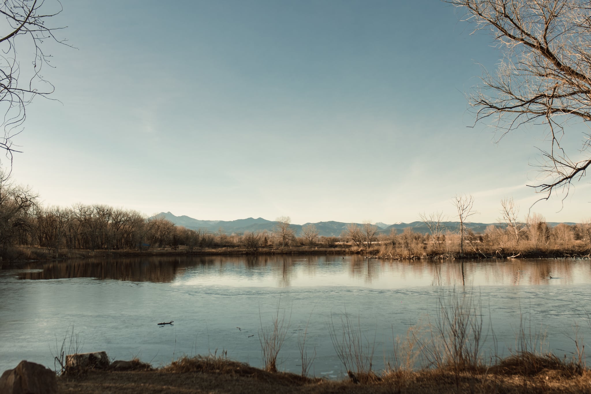 Colorado elopement portraits capturing candid moments, movement, and connection in nature.